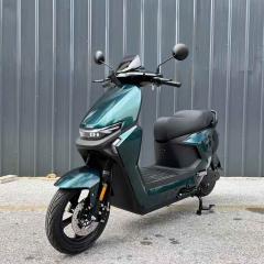 2025 New 2000W Electric Scooter Long Range 80KM 70KM/H Hot Sale China Factory Wholesale Cheap OEM Motorcycle Moped for Adults