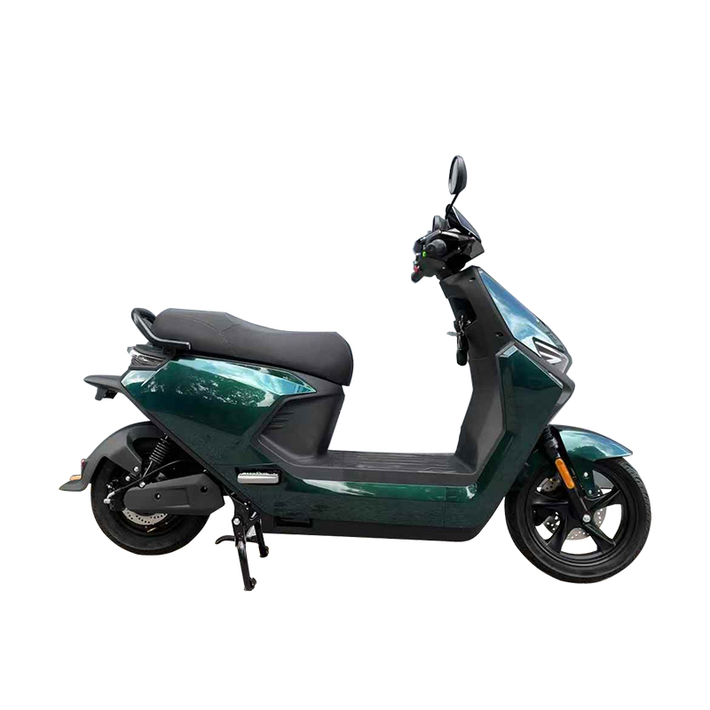 2025 New 2000W Electric Scooter Long Range 80KM 70KM/H Hot Sale China Factory Wholesale Cheap OEM Motorcycle Moped for Adults