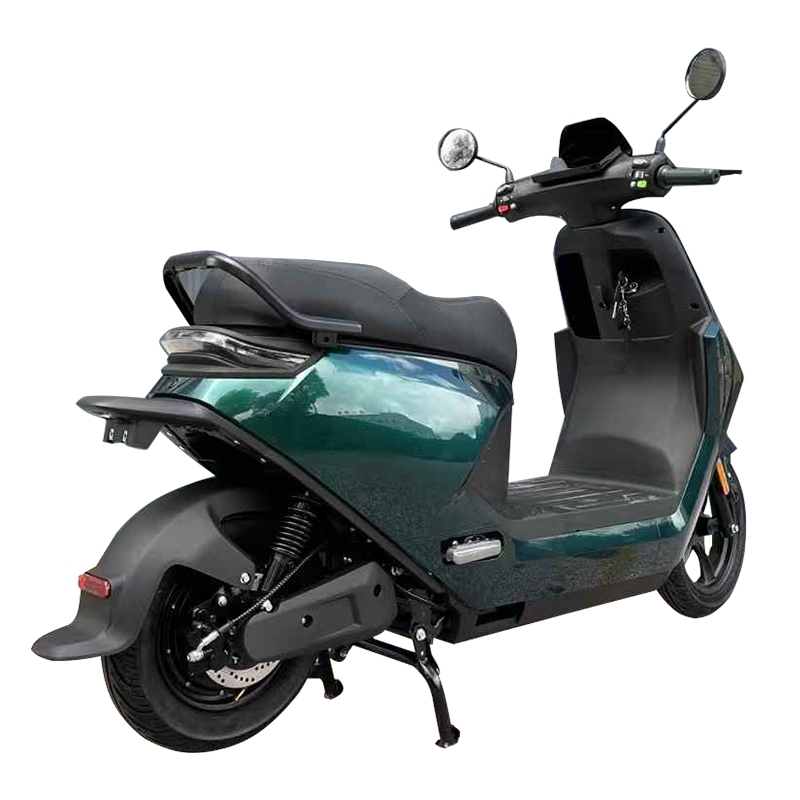 2025 New 2000W Electric Scooter Long Range 80KM 70KM/H Hot Sale China Factory Wholesale Cheap OEM Motorcycle Moped for Adults