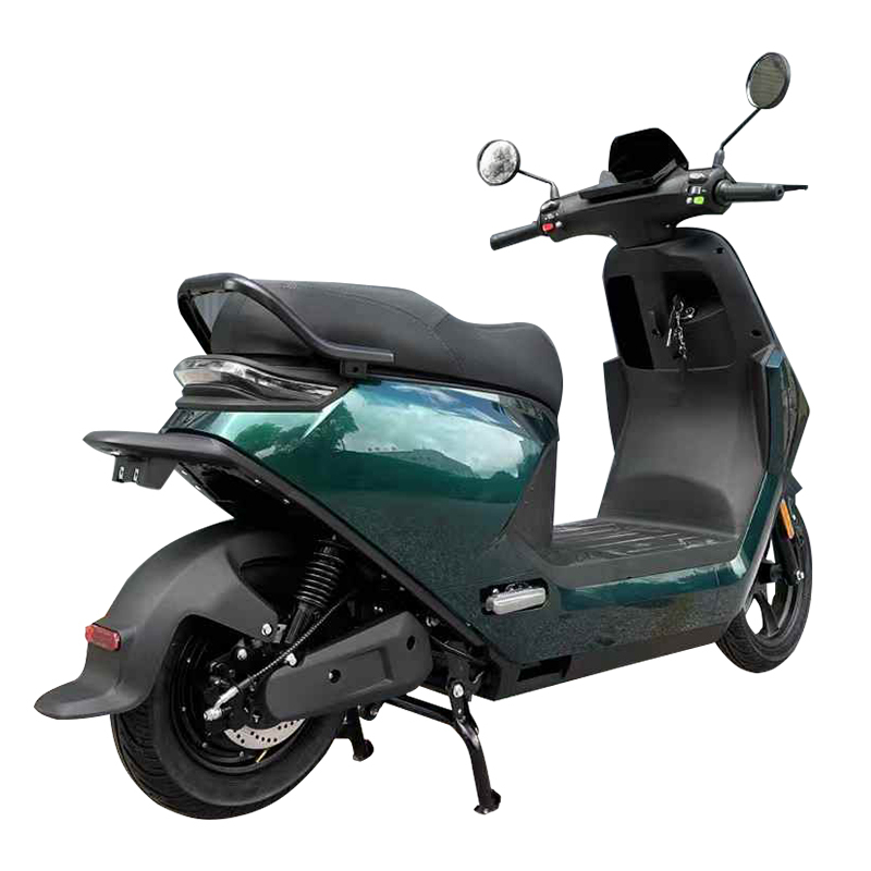 2025 New 2000W Electric Scooter Long Range 80KM 70KM/H Hot Sale China Factory Wholesale Cheap OEM Motorcycle Moped for Adults