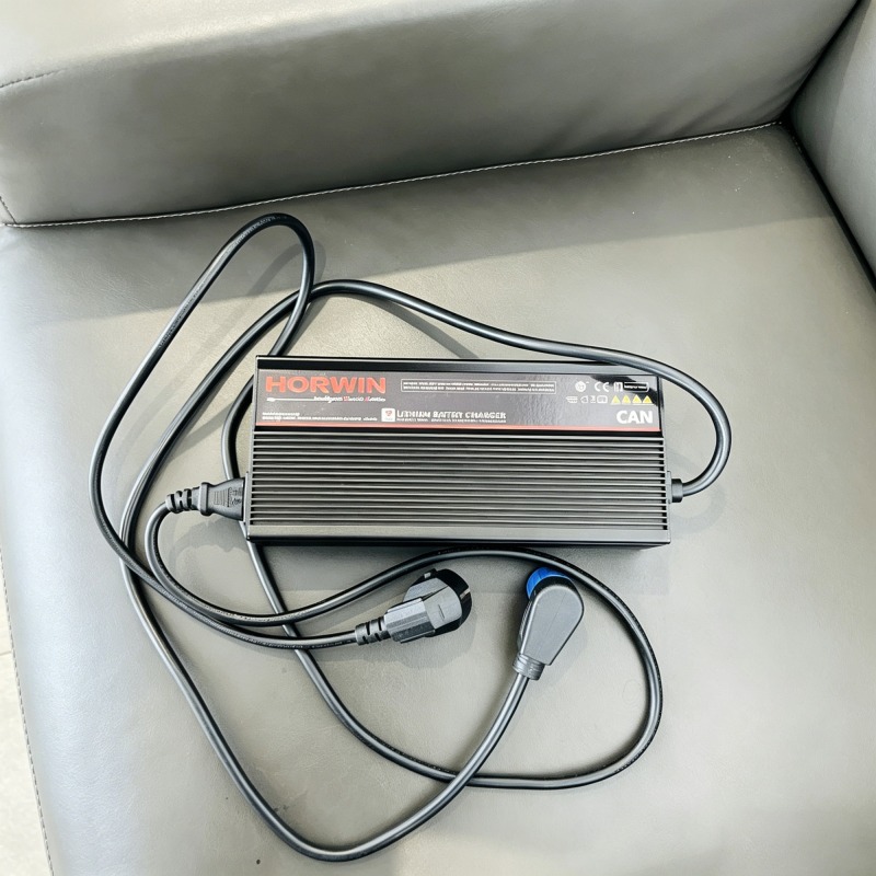 original wholesale horwin SK3 plus charger 10A horwin scooter Lithium Batterycharger sk3plus electric motorcycle charger Accessories