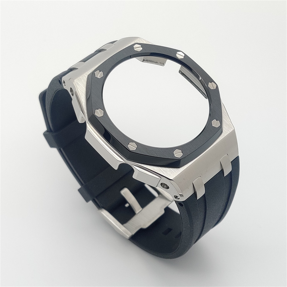 GM2100 Casioak Offshore Curve Style Fluorocarbon strap Silver