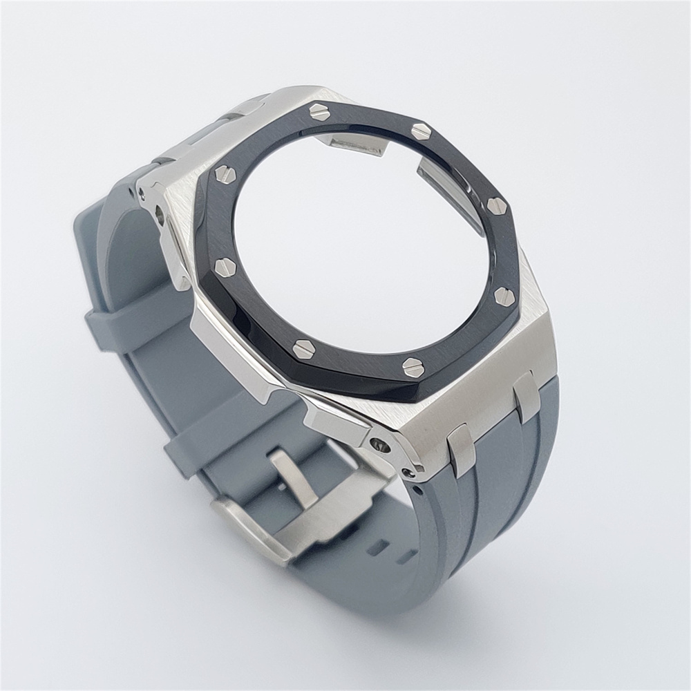 GM2100 Casioak Offshore Curve Style Fluorocarbon strap Silver