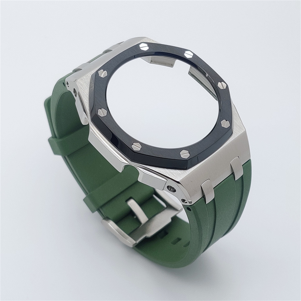 GM2100 Casioak Offshore Curve Style Fluorocarbon strap Silver