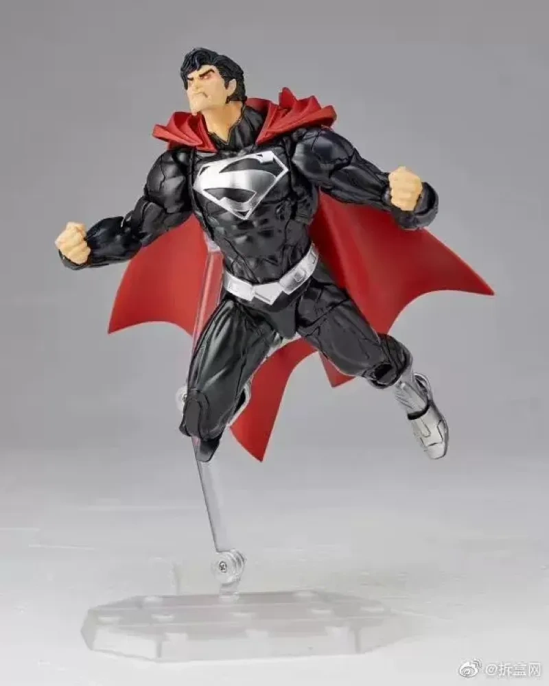 [In stock] Kaiyodo DC Comics: The New 52 Amazing Yamaguchi Revoltech No.027EX Superman (Black Suit)