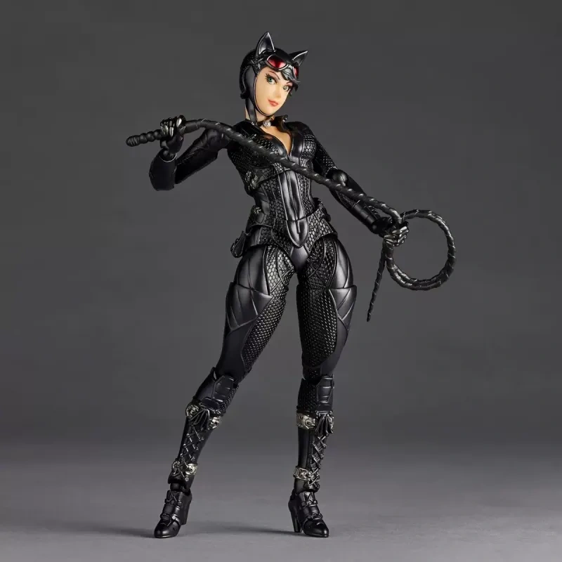 [In stock] Kaiyodo Batman: Arkham Knight Amazing Yamaguchi Revoltech NR022 Catwoman