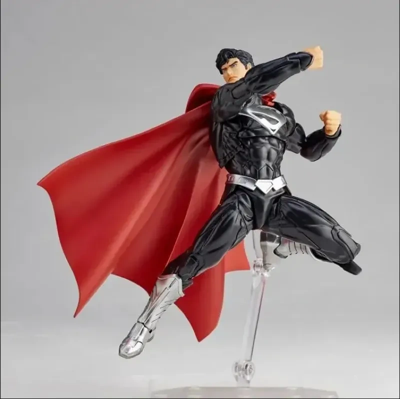 [In stock] Kaiyodo DC Comics: The New 52 Amazing Yamaguchi Revoltech No.027EX Superman (Black Suit)