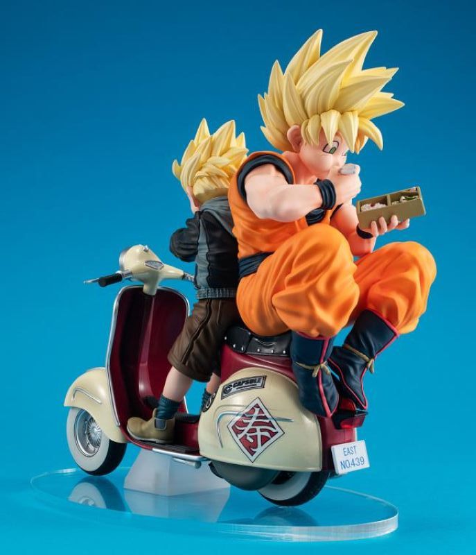 [Pre-sale] Bandai MegaHouse Dragon Ball Z Desktop Real McCoy EX Super Saiyan Goku and Super Saiyan Gohan on Motorbike