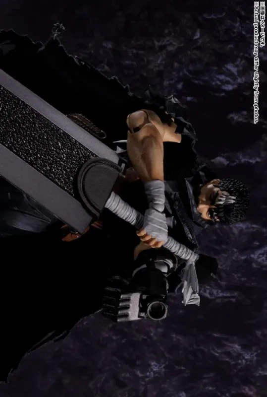 [In stock] Bandai Berserk S.H.Figuarts Guts (Berserker Armor) Action Figure