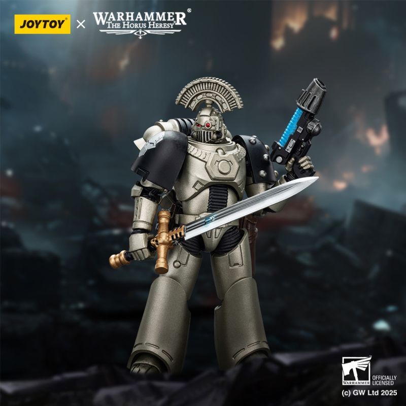[Pre-sale] JOYTOY Warhammer The Horus Heresy Iron Warriors MKVI Tactical Sergeant with Power Sword and Plasma Pistol