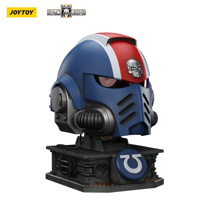[Pre-sale] JOYTOY Warhammer 40K Ultramarines Lieutenant Titus' MKX Helmet & Display Stand