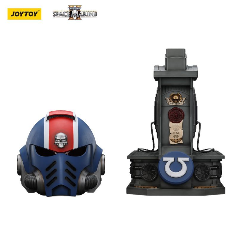 [Pre-sale] JOYTOY Warhammer 40K Ultramarines Lieutenant Titus' MKX Helmet & Display Stand