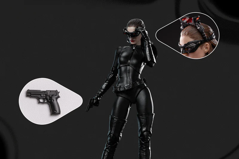 INART Batman: The Dark Knight Rises Catwoman comes with pistol and goggles accessories