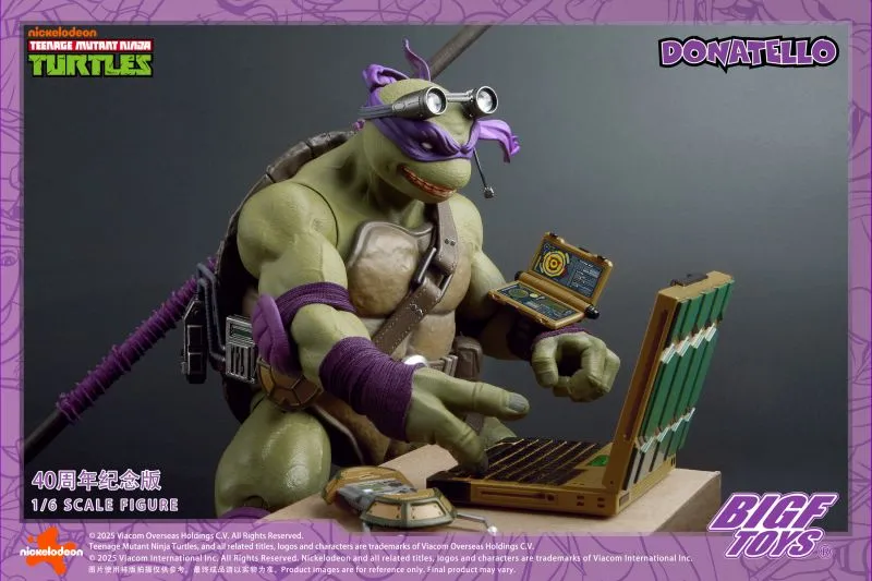 BIGFTOYS TMNT Donatello is using high-tech machines.