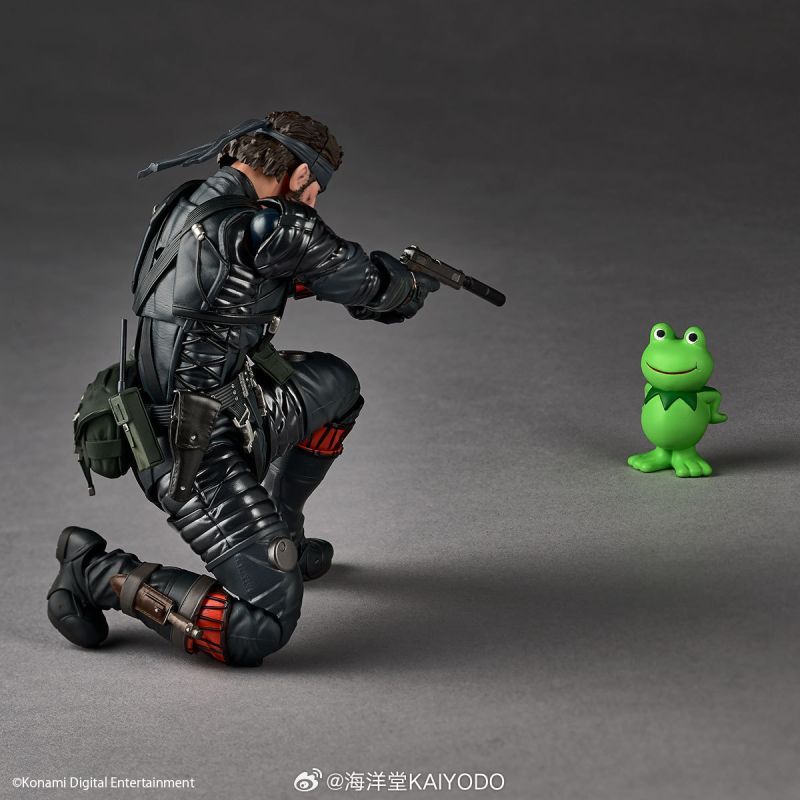 [Pre-sale] Kaiyodo Revoltech Amazing Yamaguchi Naked Snake Sneaking Suit Ver. METAL GEAR SOLID Delta: SNAKE EATER Action Figure Limited Bonus Set