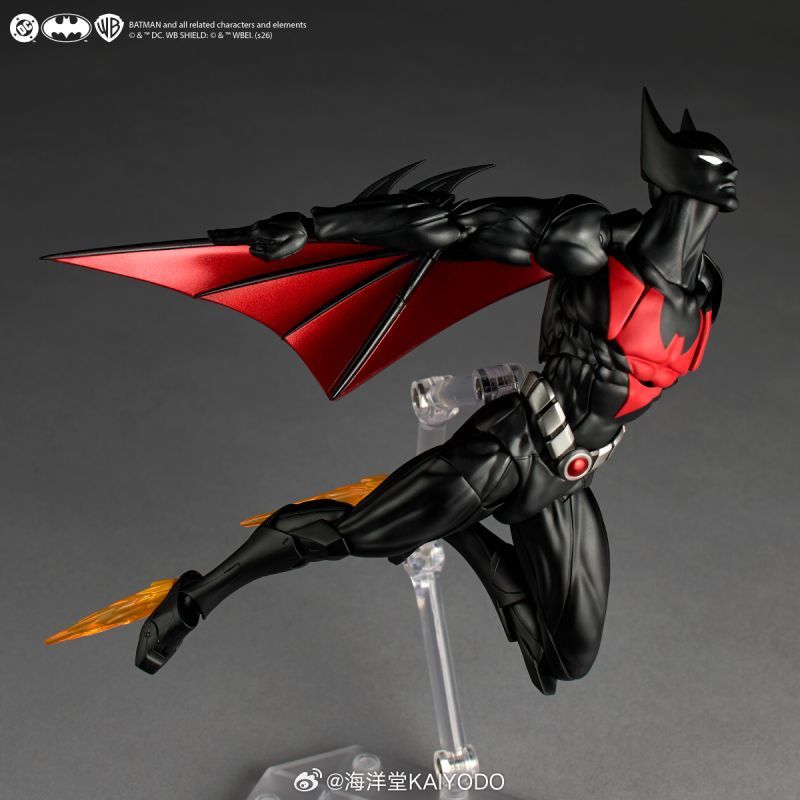 [Pre-sale] Kaiyodo Revoltech Amazing Yamaguchi Batman Beyond Classic Ver. Action Figure Limited Bonus Set