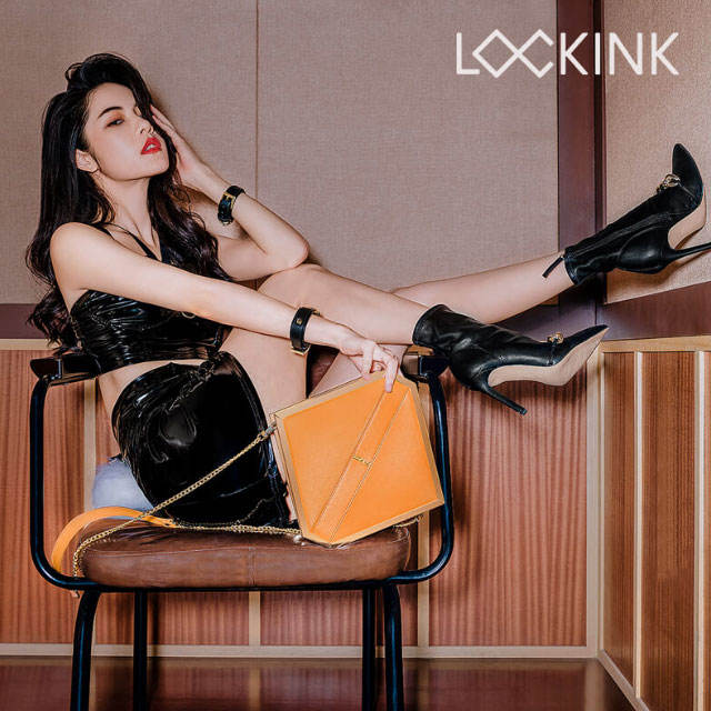 LOCKINK Mysterious Square Kink Bag