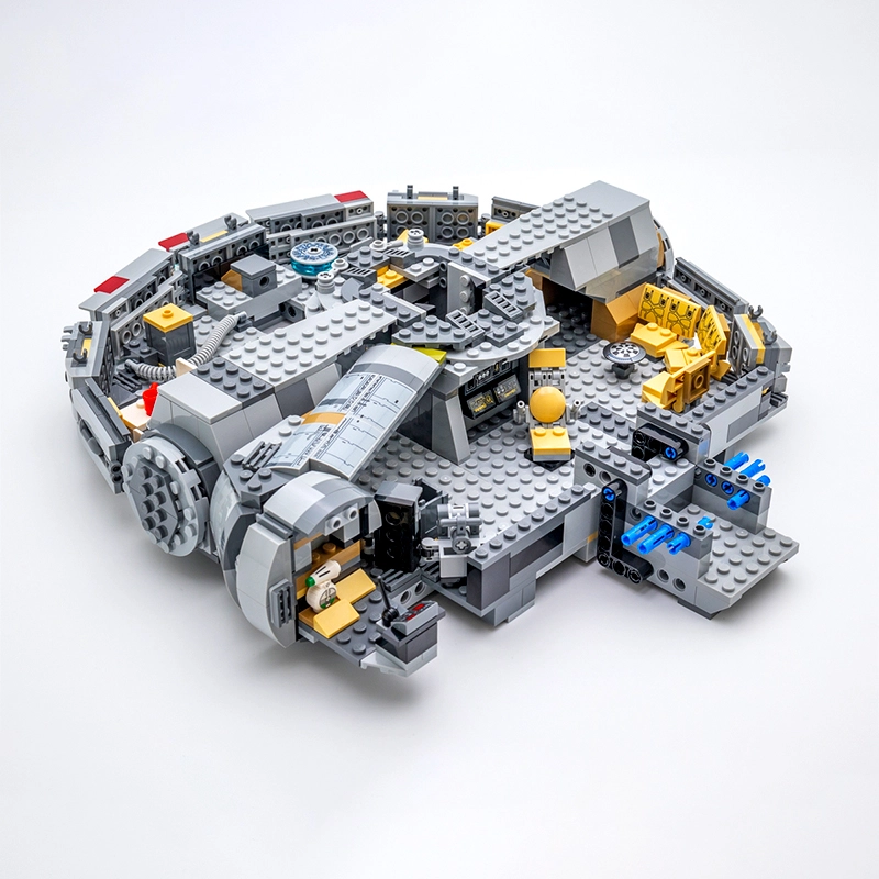 【Special Price】Millennium Falcon Star Wars Movie Building Blocks Bricks 1329 ±pcs 75105 From China