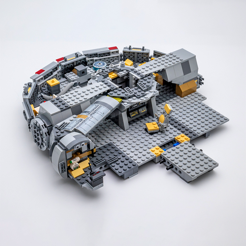 【Special Price】Millennium Falcon Star Wars Movie Building Blocks Bricks 1329 ±pcs 75105 From China