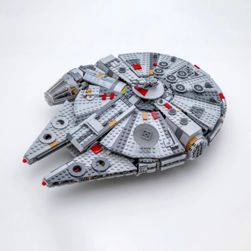 【Special Price】Millennium Falcon Star Wars Movie Building Blocks Bricks 1329 ±pcs 75105 From China