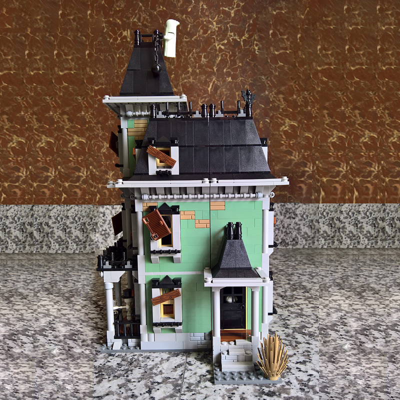 KING X19055 Haunted House "Monster" Fighters Theme 10228 Building Block 2064pcs Brick Toys From China