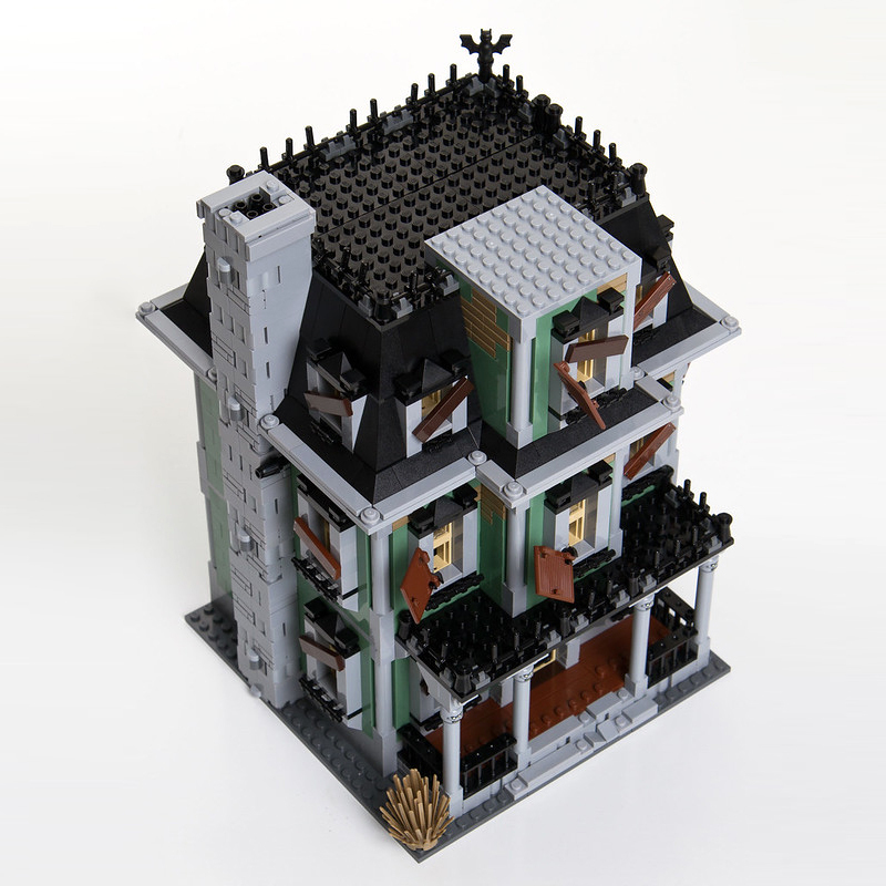 KING X19055 Haunted House "Monster" Fighters Theme 10228 Building Block 2064pcs Brick Toys From China