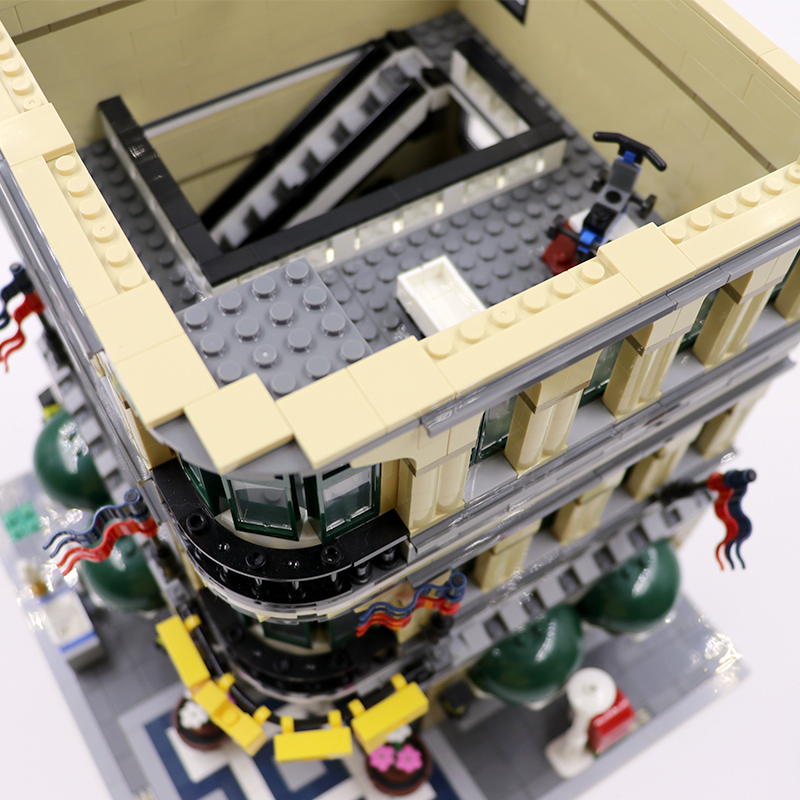 Customized A2102 Grand Emporium Building Blocks 2380pcs Bricks 10211 from USA 3-7 Days Delivery