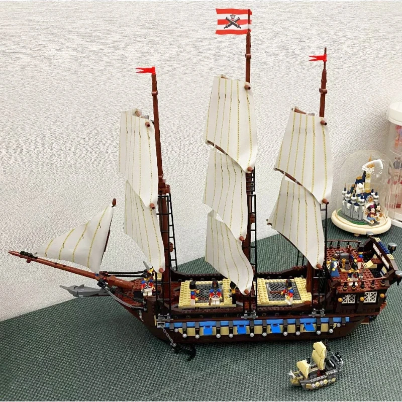 Custom 22001 / K19003 Imperial Flagship Caribbean Pirate Series Creator Expert 1664pcs 10210 From USA 3-7 Days Delivery