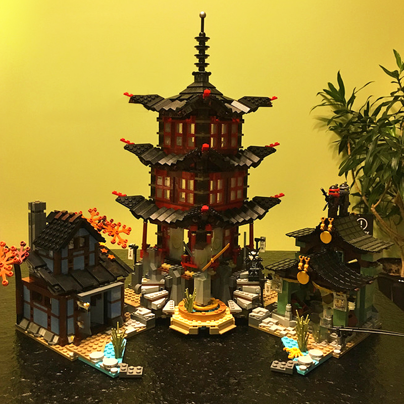 Ninja Series Temple of Airjitzu Ninja Thunder  Swordsman Building Blocks Bricks 70751 Toys From China