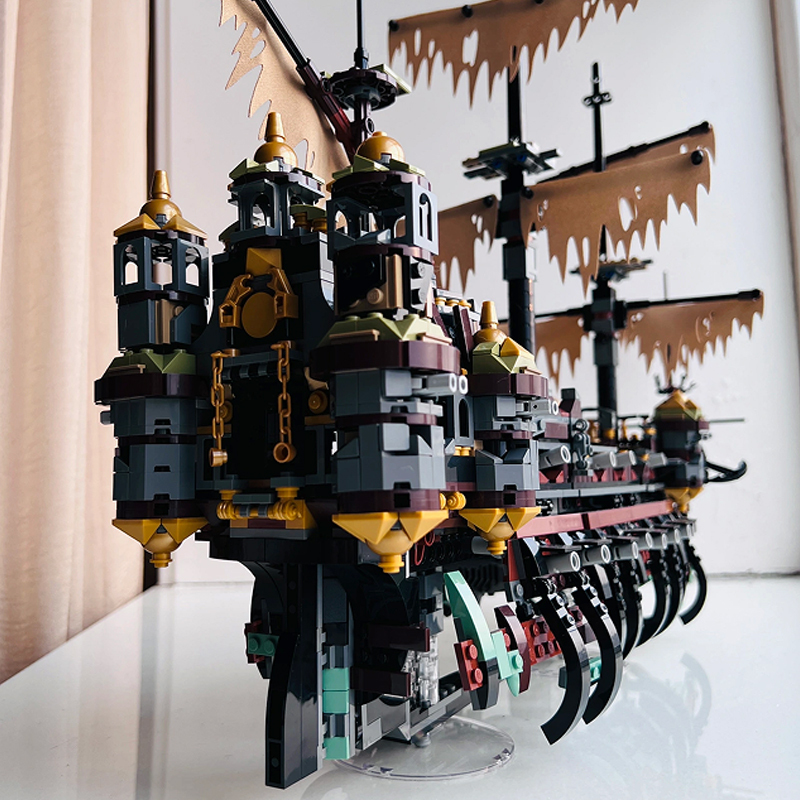 Custom 10680 /16042Silent Mary Pirates of The Caribbean Building Blocks 2294±pcs Bricks 71042 From China.