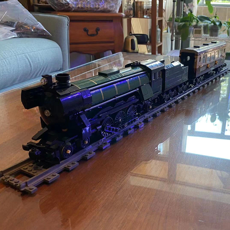 Customized 21005 /X19045 /20011 Creator Expert Emerald Night Train Building Blocks 1085±pcs Bricks 10194 from China.