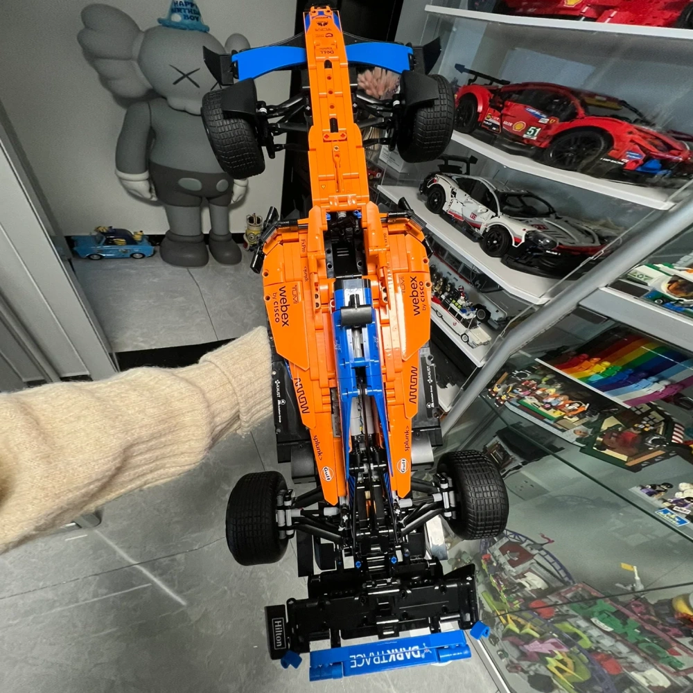 YILE P9926 McLaren Formula 1 Race Car Technical 42141 Technic 1431±pcs from Eueope3-7 Days Delivery.