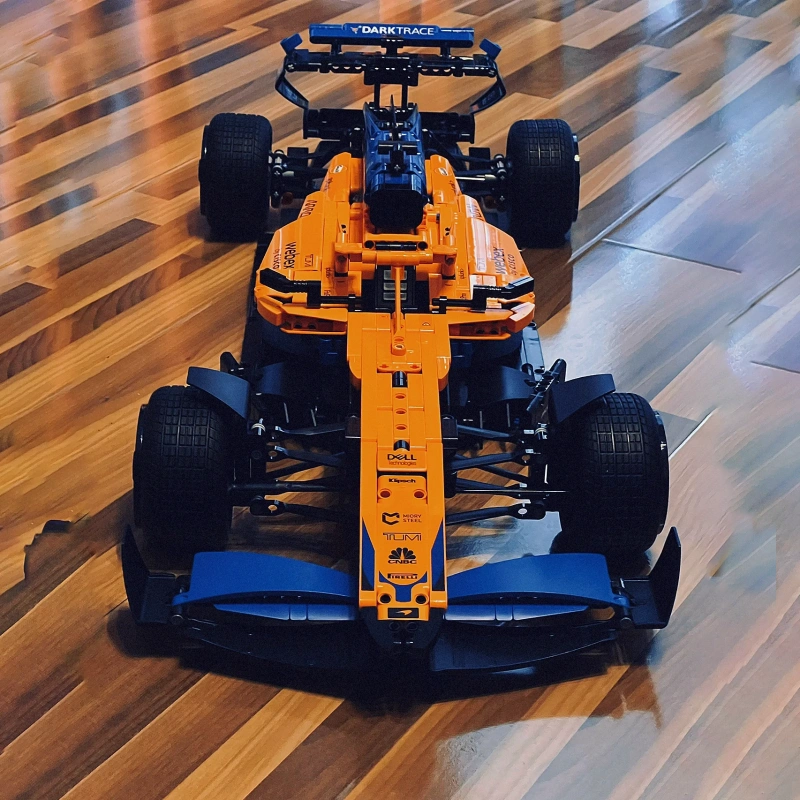 YILE P9926 McLaren Formula 1 Race Car Technical 42141 Technic 1431±pcs from Eueope3-7 Days Delivery.