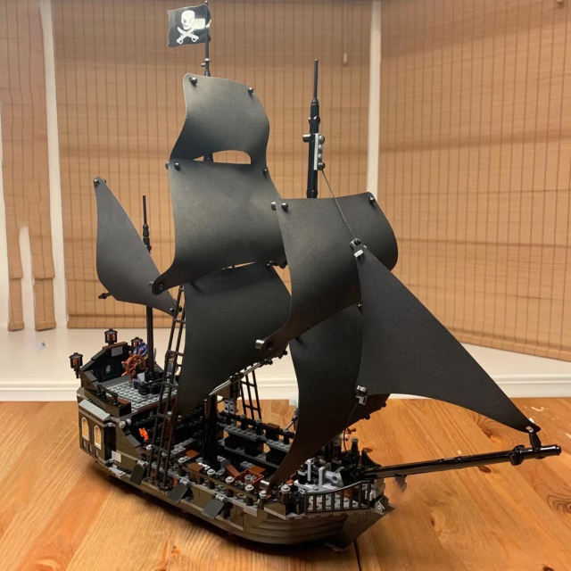 {Pre-order}SX A16006 The Black Pearl Pirate of the Caribbean 4184 Building Block Brick 804±pcs from USA 3-7 Days Delivery.