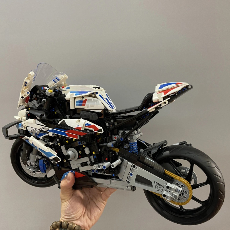 Custom 01000/7800 / KING A2118/6688 BMW M 1000 RR Technic Building Blcok 1920pcs Bricks Toys 42130 from Canada 3-7 Days Delivery
