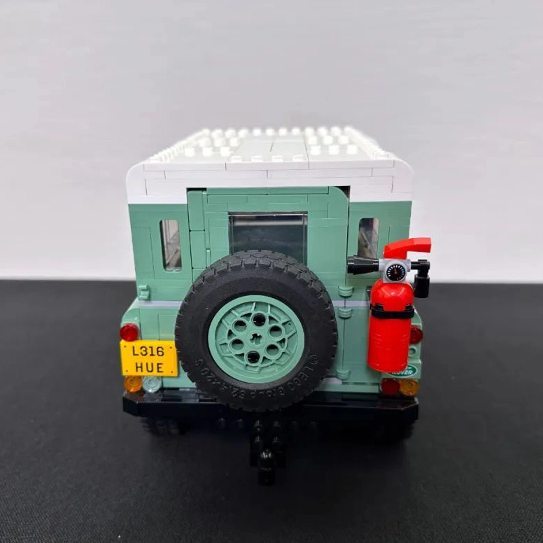 {Pre-Order}E0090 Technic Land Rover Defender 90 Car Building Blocks 2336±pcs Bricks 10317 from China.