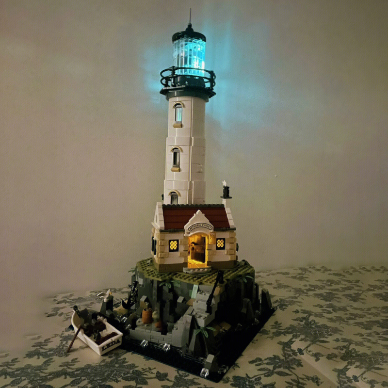 {Pre-Order}JIESTAR 92882/Custom 87010 Motorised Lighthouse Ideas 21335 Building Block Brick 2065±pcs From Canada 3-7 Days Delivery.