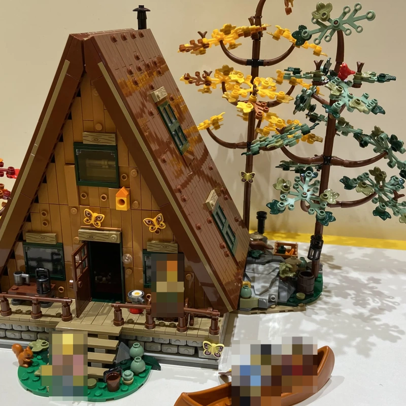 {Pre-Order} Custom 2138 Ideas A-Frame Cabin Moduler Buildings Blocks 2082±pcs Bricks 21338 from China.