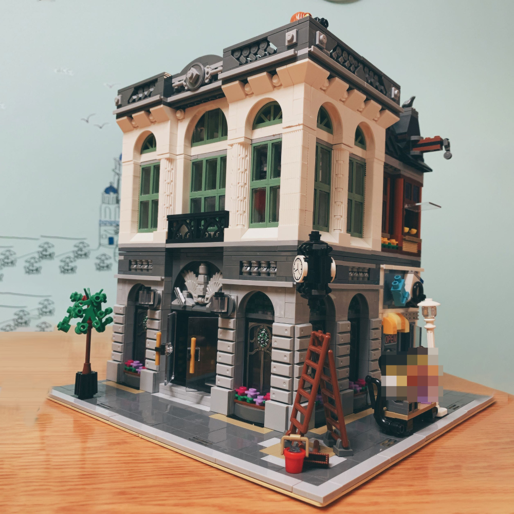 Brick Bank Creator 2380±pcs  Building Block Brick 10251 from China
