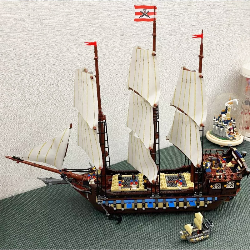 Imperial Flagship Caribbean Pirate Series Creator Expert 1664pcs Form Europe 3-7 Days