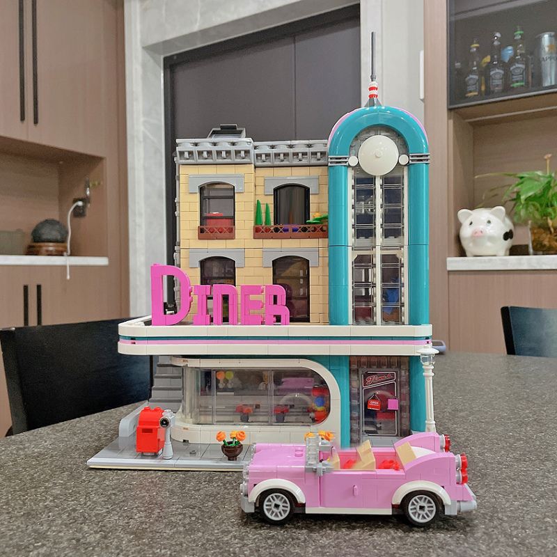 【Pre-Sale】Downtown Dinner Creator 10260  Building Blocks Bricks Ship From USA 3-7 Days Delivery.