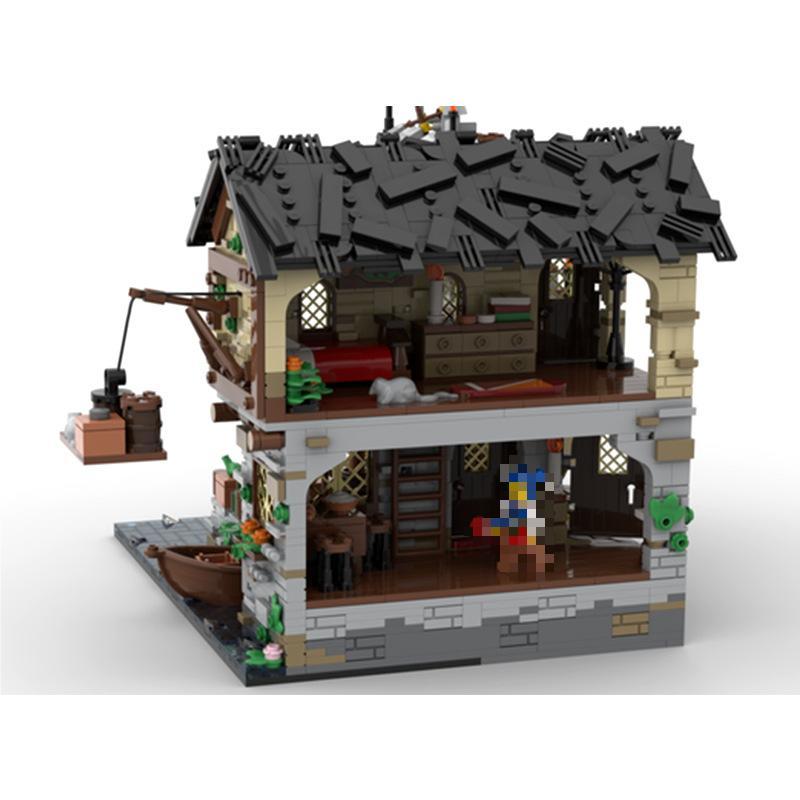 MOC-124794 Medieval Harbor Castle Creator