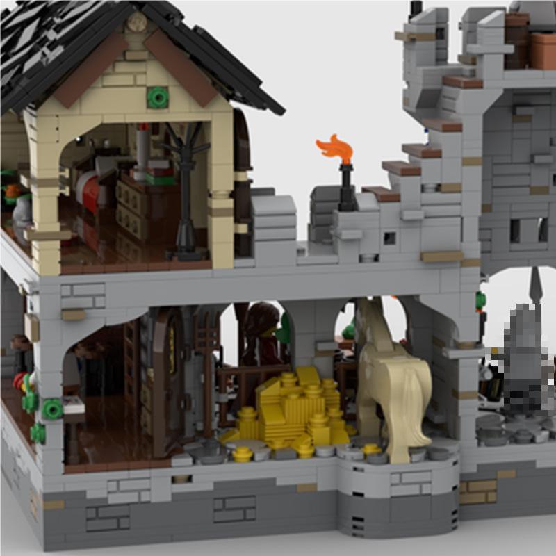 MOC-124794 Medieval Harbor Castle Creator