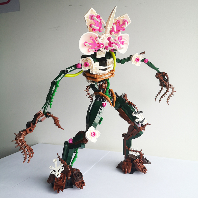 BuildMOC C9119 Stranger Things Orchid Monster