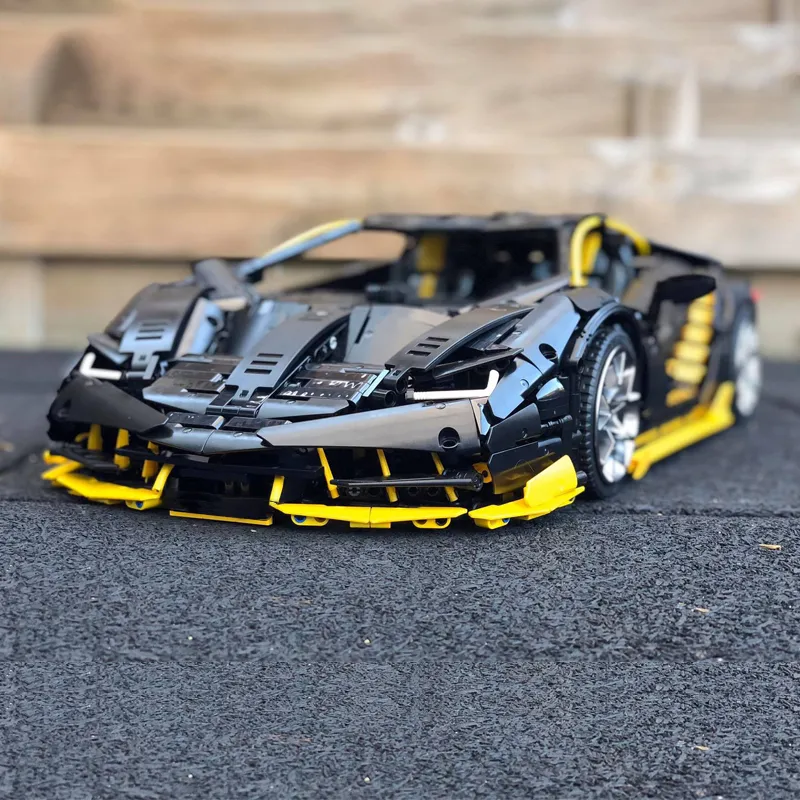 MOC 39933 Lamborghini Centenario 1:8 Hypercar