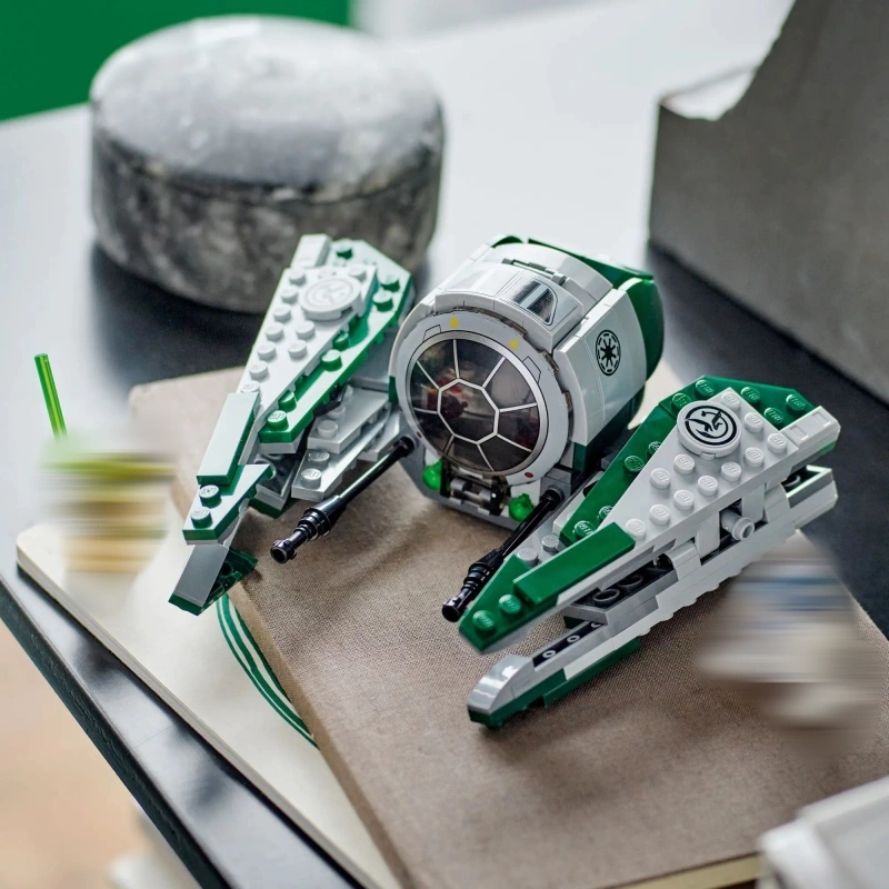Yoda's Jedi Starfighter Star Wars 75360