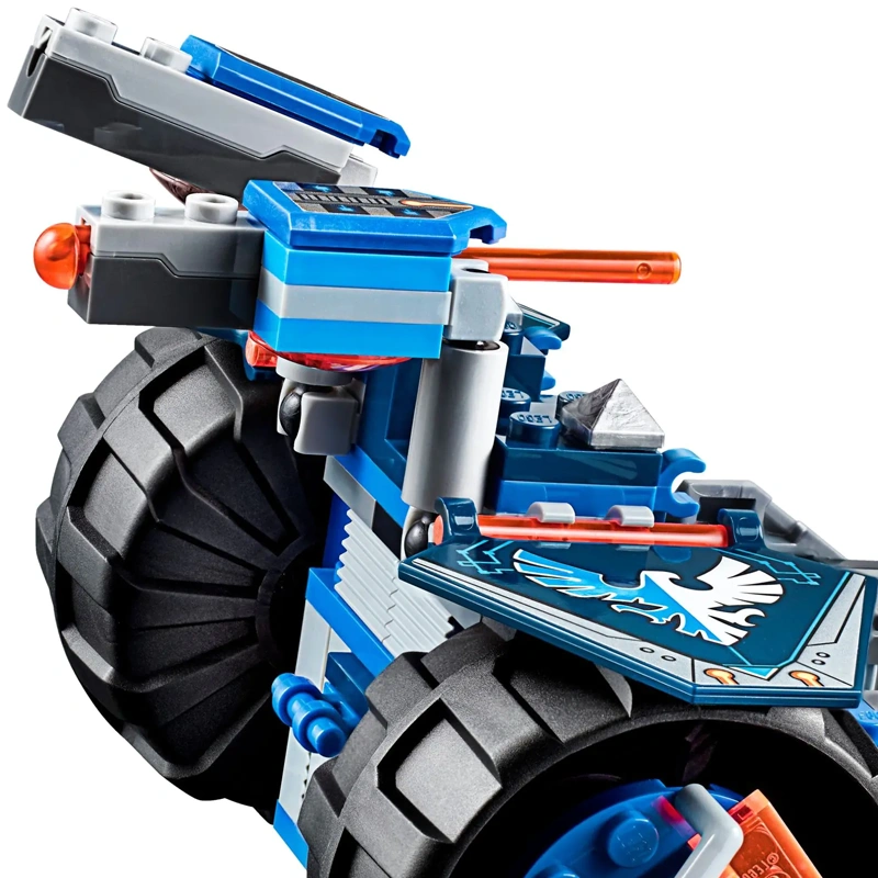 Clay's Rumble Blade Nexo Knights 70315