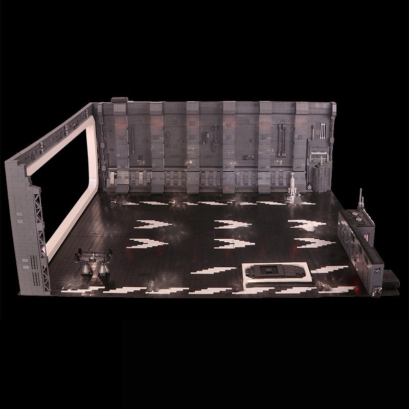 MOC 0631 Millennium Falcon Tarmac Star Wars Europe Warehouse Express
