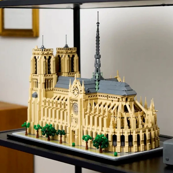 Notre-Dame de Paris Modular Buildings 21061
