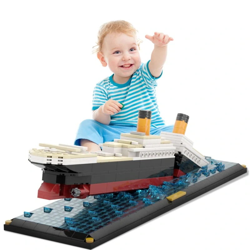 GoBricks MOC A1455 RMS Mini Titanic